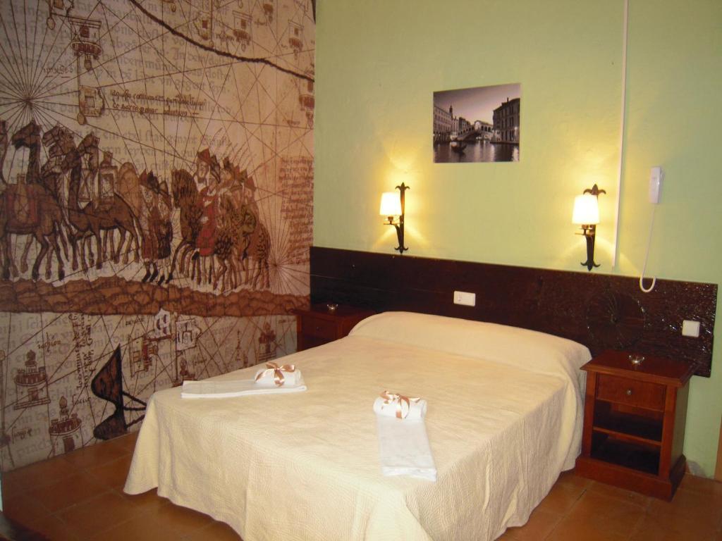 Hostal Tematico El Cid Fuengirola Dış mekan fotoğraf
