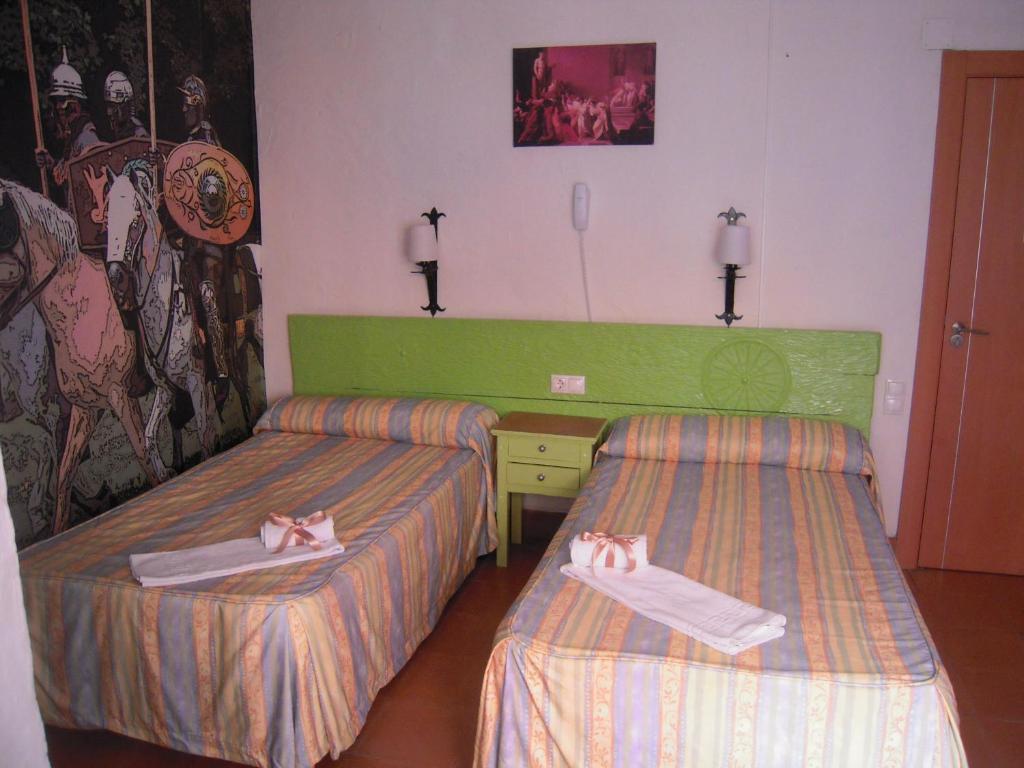Hostal Tematico El Cid Fuengirola Oda fotoğraf