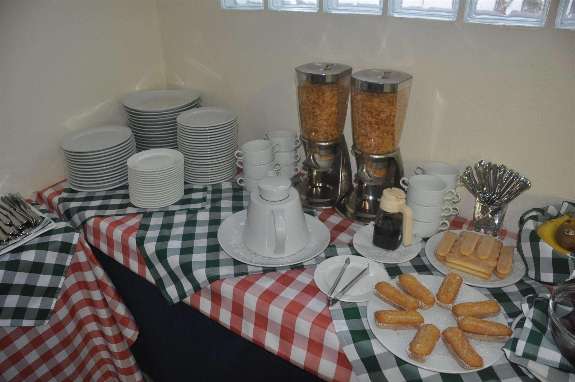 Hostal Tematico El Cid Fuengirola Dış mekan fotoğraf